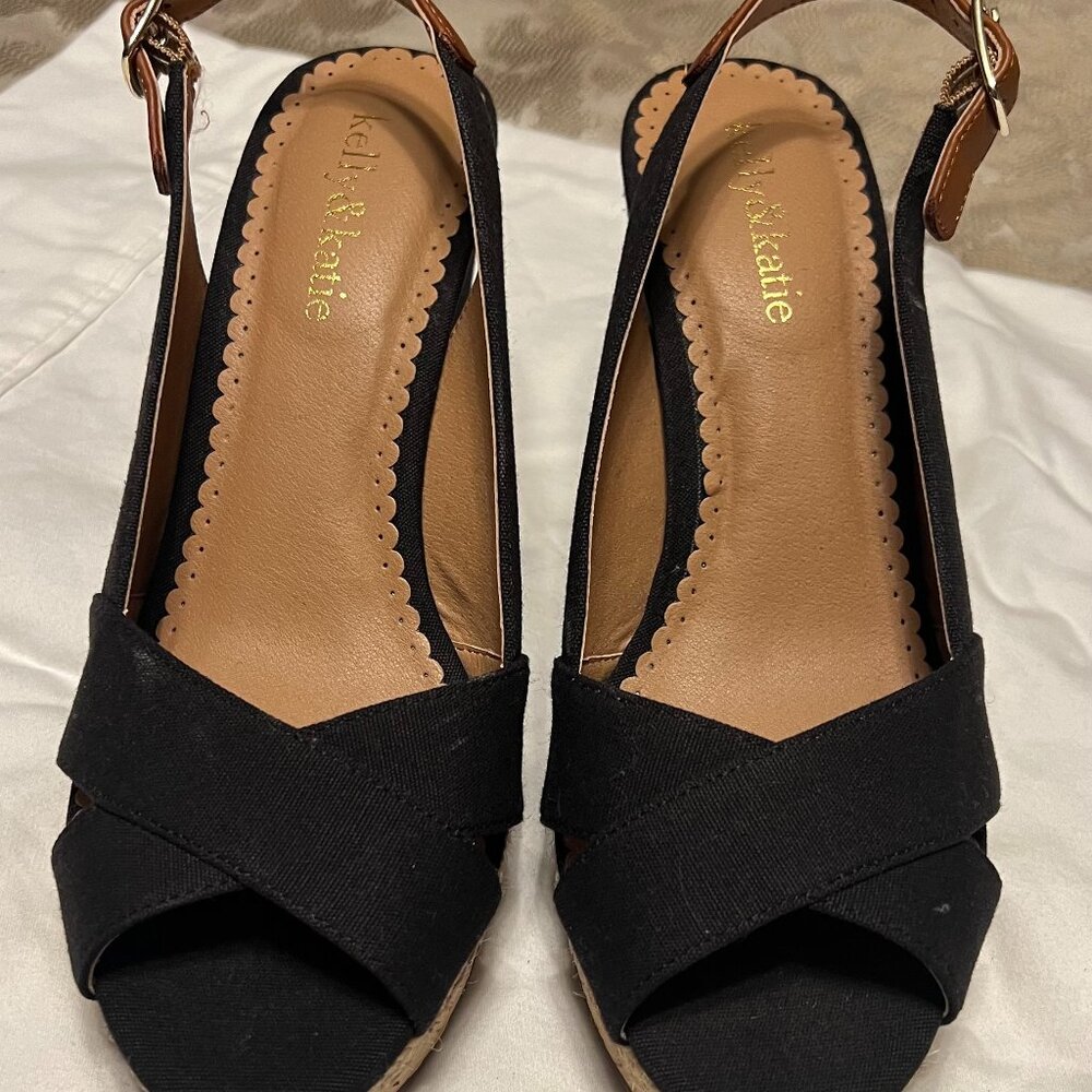 KELLY & KATIE BLACK WEDGE SHOES SIZE 7